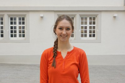 Julia Leslie